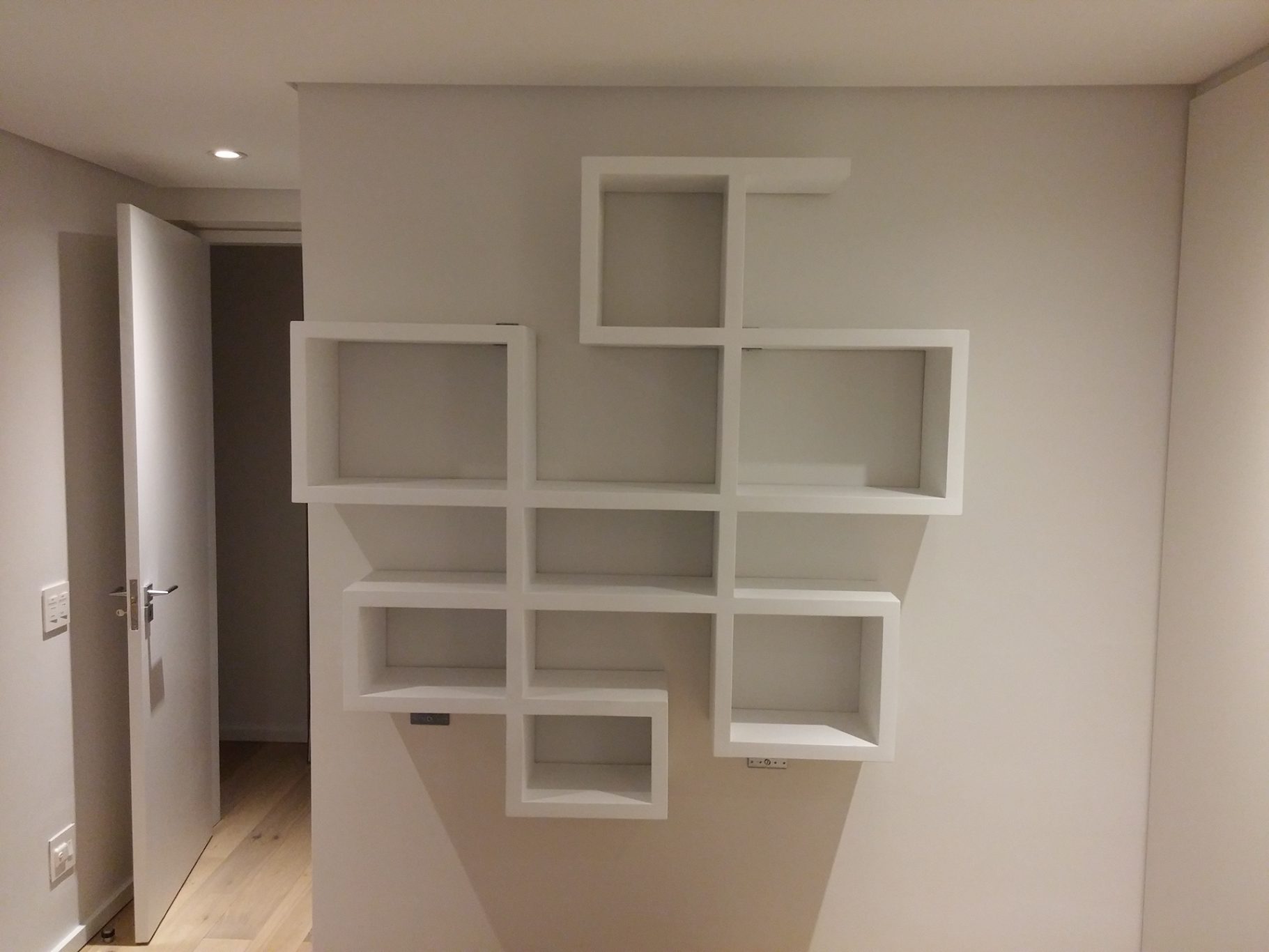 Freeform bookshelf
